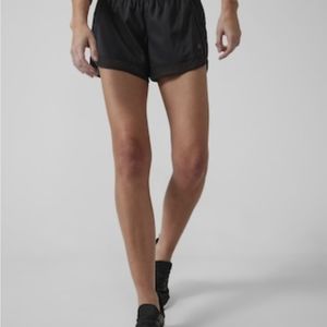 NWT Athleta Mesh Racer Run Short 4"